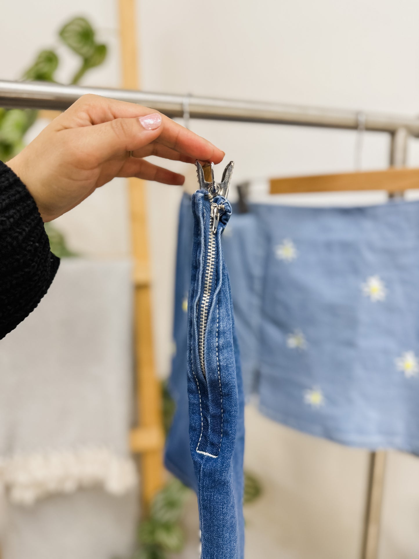 Faye Stitched Daisy Mini Skirt with Shorts