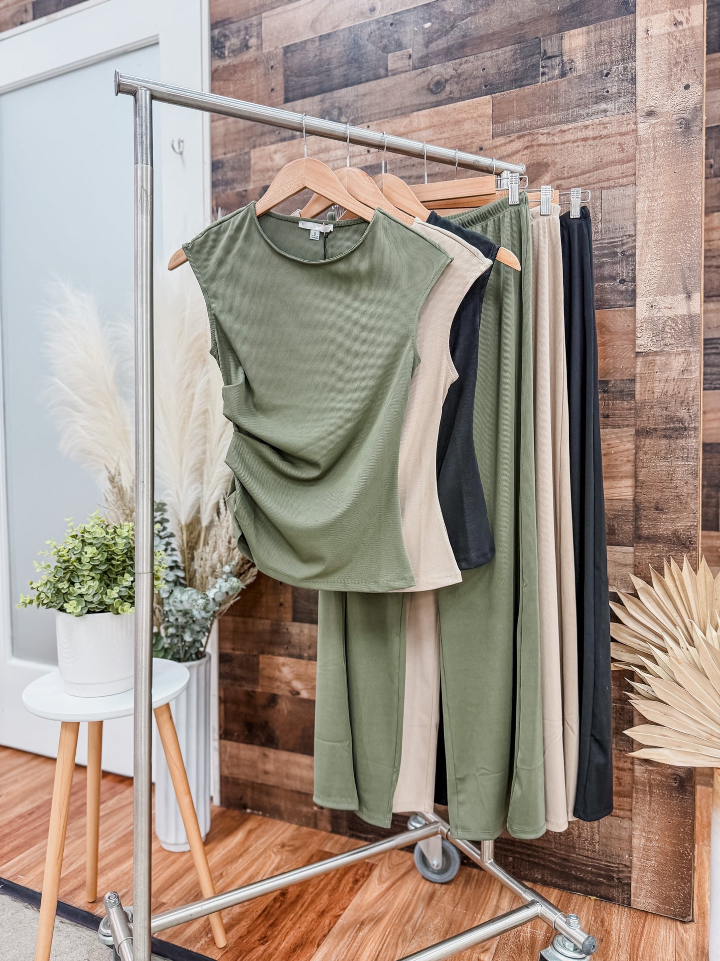 Melanie Short Sleeve Side Ruching Top