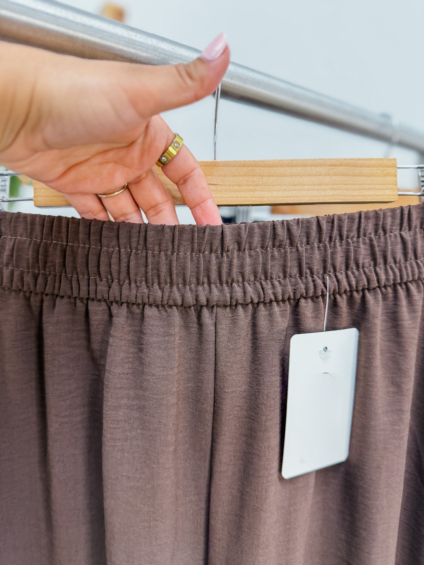 Dana Elastic Waistband Loose Fit Pants