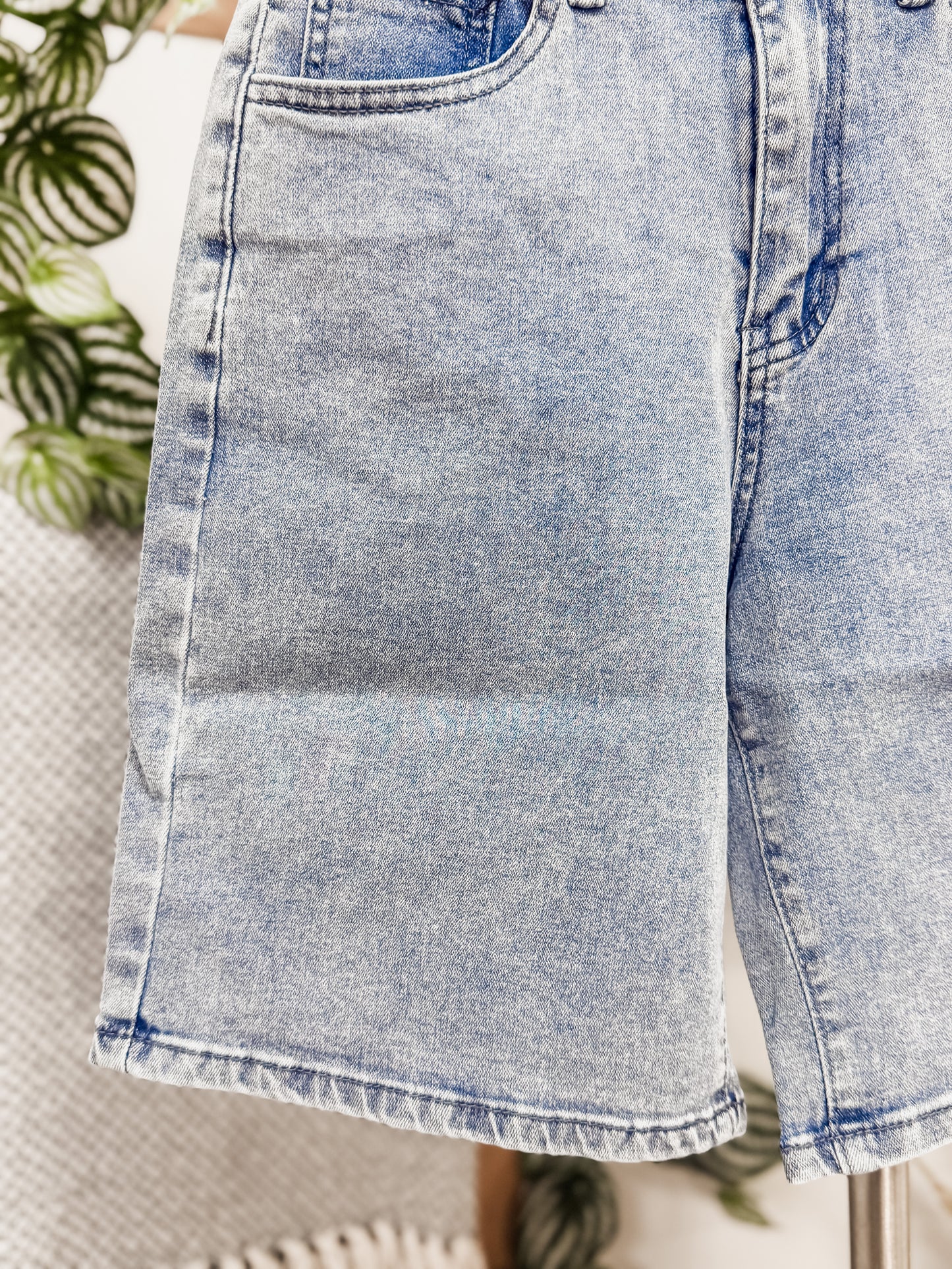 Nelly High Waisted Stretch Shorts