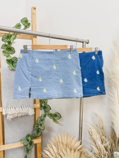 Faye Stitched Daisy Mini Skirt with Shorts