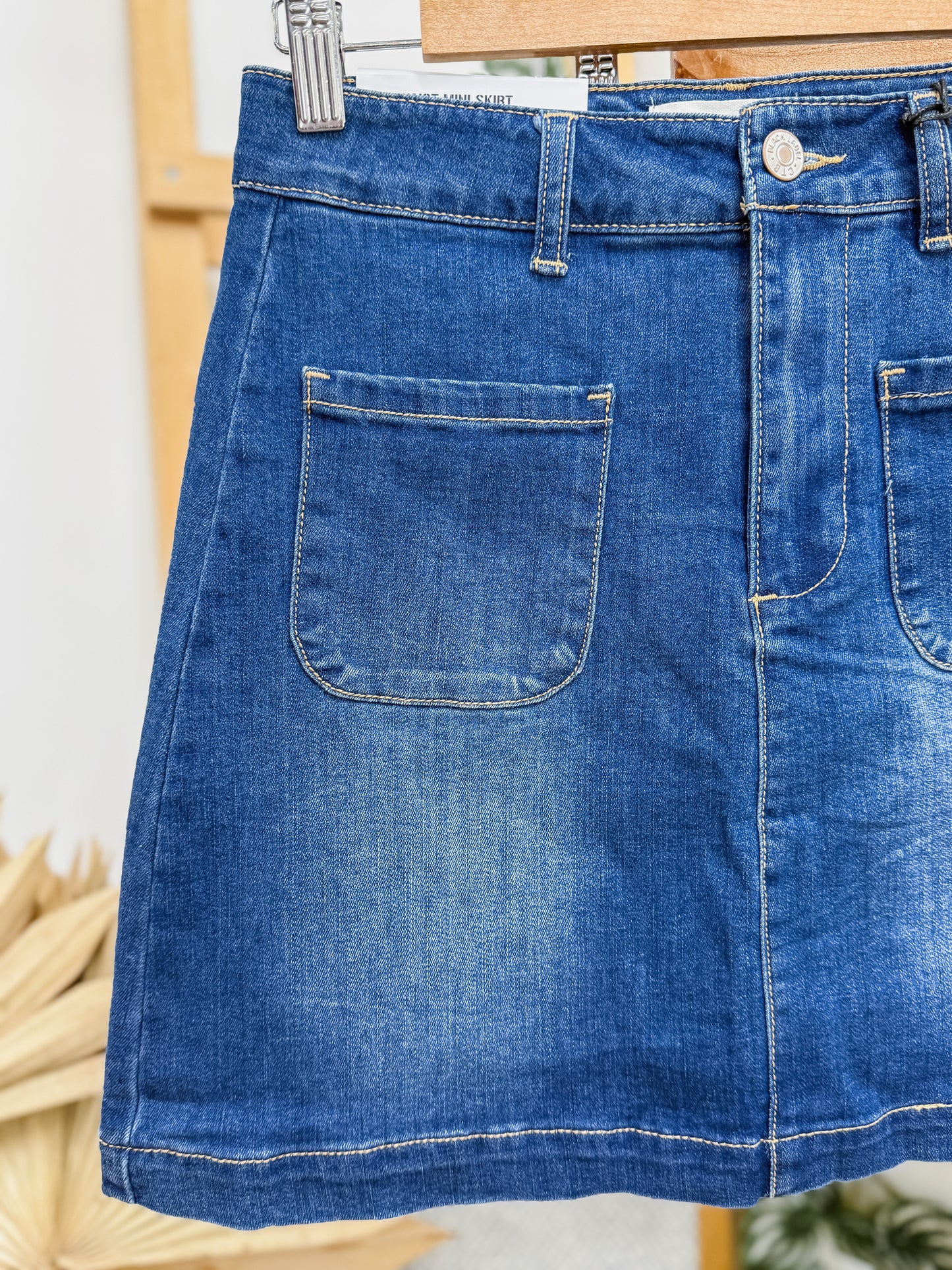 Emily Front Pocket Stretch Jean Skirt
