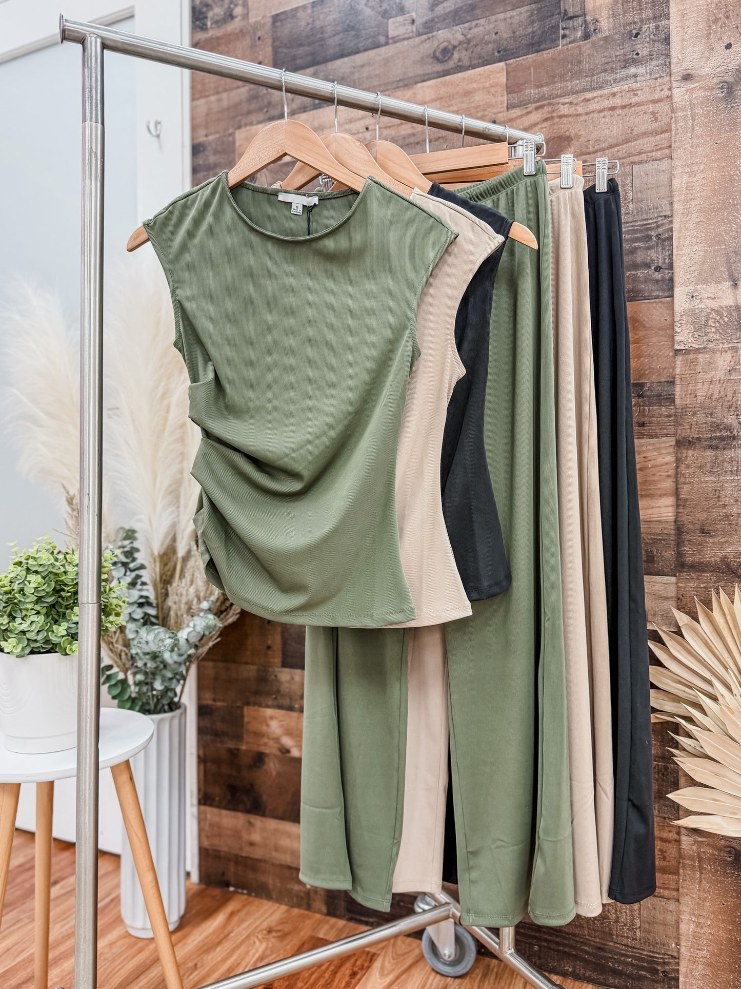 Melanie Short Sleeve Side Ruching Top