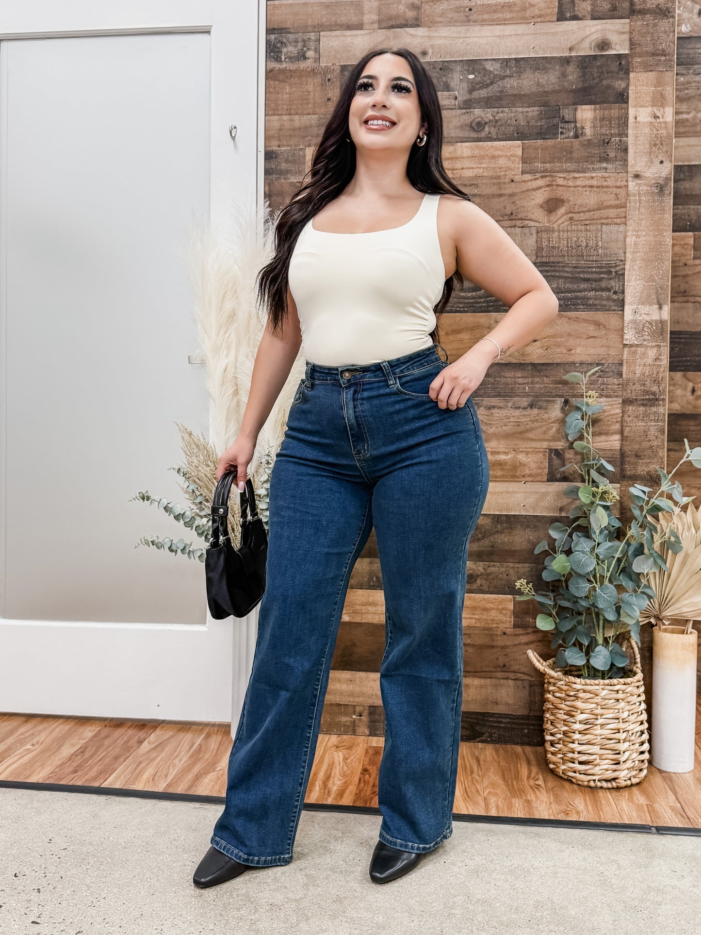 Kiana Vintage Washed Wide Leg Stretch Jeans
