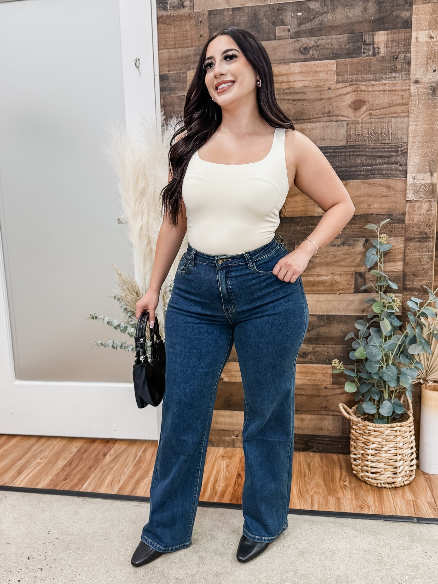 Kiana Vintage Washed Wide Leg Stretch Jeans