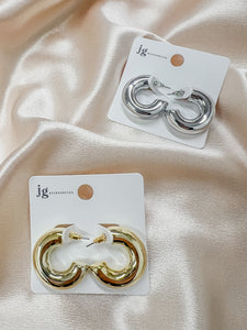 Julie Medium Chunky Hoops