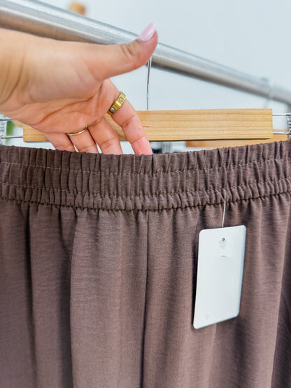 Dana Elastic Waistband Loose Fit Pants