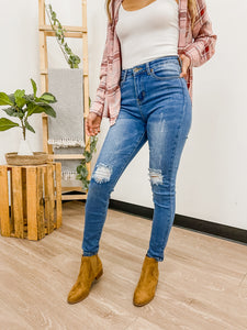 Knee Rips High Waist Jeans